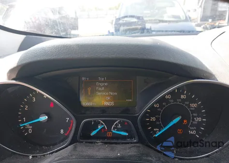 2017 Ford Escape S z USA, uszkodzony, nr VIN 1FMCU0F71HUD53191